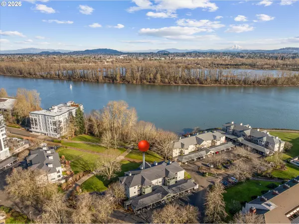 Portland, OR 97239,5050 S LANDING DR #202