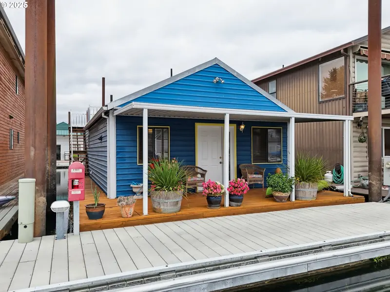 19609 NE Marine DR #C-4, Portland, OR 97230