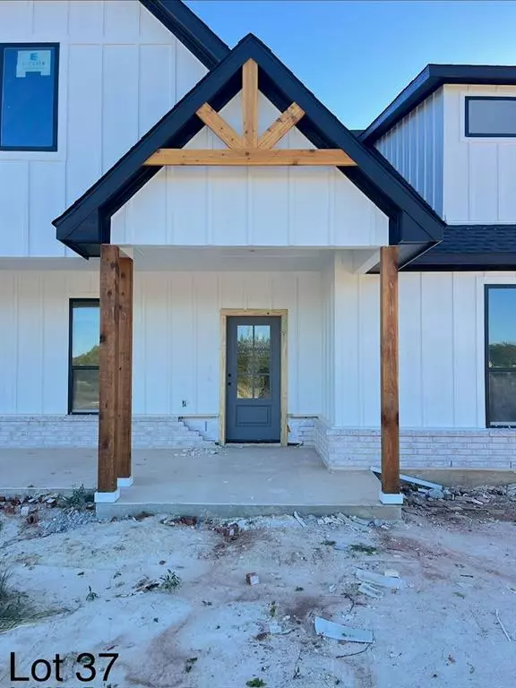 Springtown, TX 76082,317 Jonny Boy Way