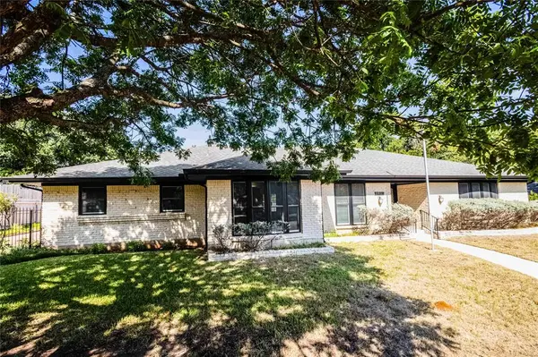 Arlington, TX 76012,2601 High Oak Drive