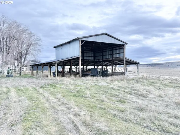 4308 NE COLLINS DR, Madras, OR 97741