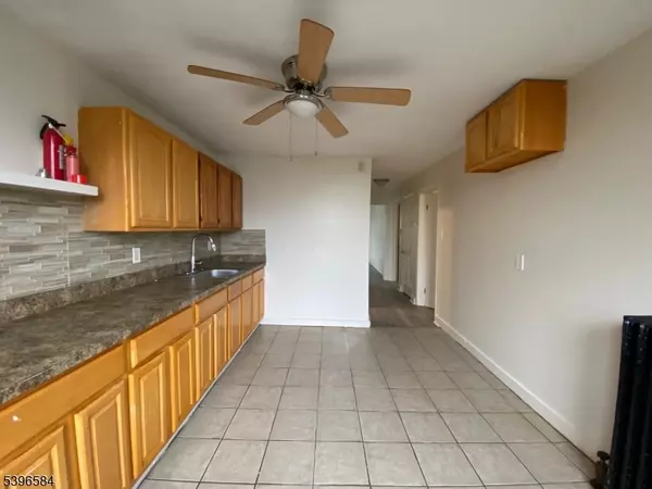 Newark City, NJ 07108,130 Milford Ave