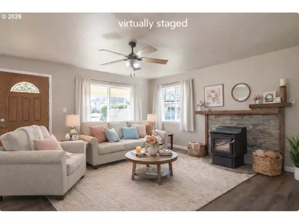 Winston, OR 97496,430 SE CARROL ST