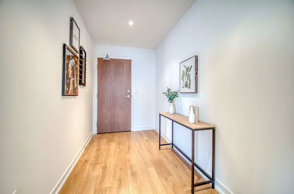 Toronto C15, ON M2K 0E4,117 Mcmahon DR #3611