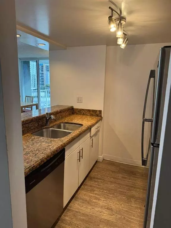 Miami, FL 33136,850 N Miami Ave #703