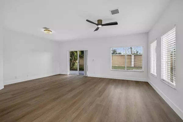 Deerfield Beach, FL 33442,4243 SW 10th Ct