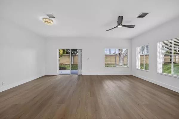 Deerfield Beach, FL 33442,4243 SW 10th Ct