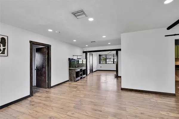 Pembroke Pines, FL 33023,6881 SW 2nd St