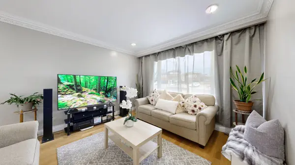 2864 Weston RD, Toronto W05, ON M9M 2S3