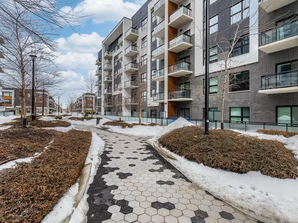 Oakville, ON L6X 0X3,128 Grovewood Common CIR #624