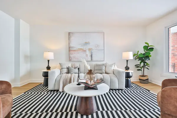 Mississauga, ON L5L 4K6,3286 Thorncrest DR