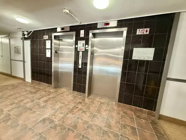 Carlington - Central Park, ON K1Z 8H4,1435 Morisset AVE #605