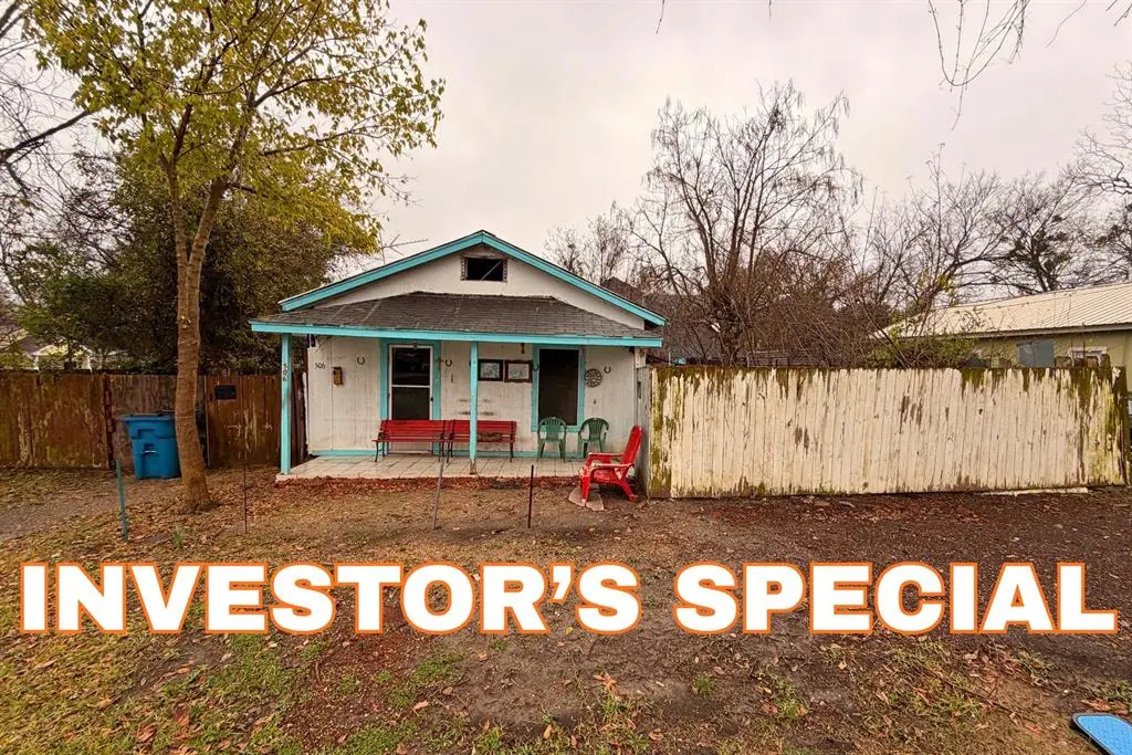 506 E 1st North Street, Kaufman, TX 75142