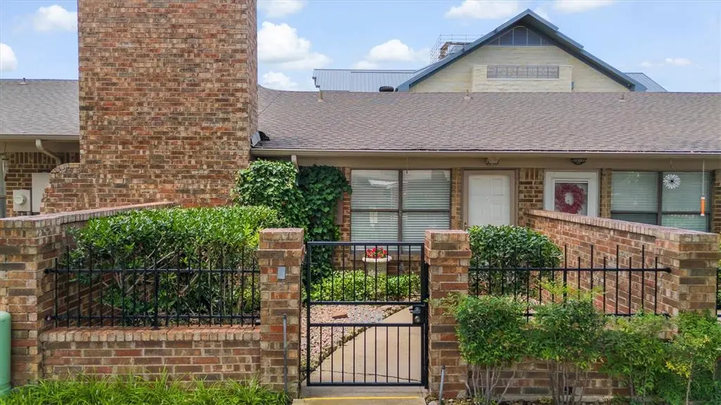 Benbrook, TX 76126,1109 Glenbrook Street