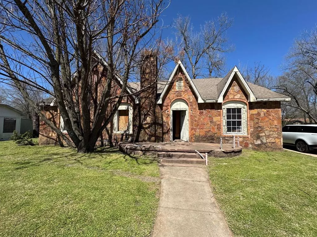 Paris, TX 75460,401 Pine Bluff Street