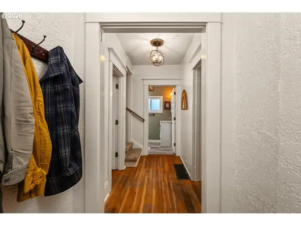 6056 NE WILLOW ST, Portland, OR 97213