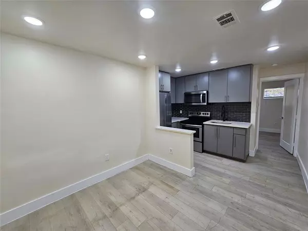 Dallas, TX 75204,4806 Virginia Avenue #207