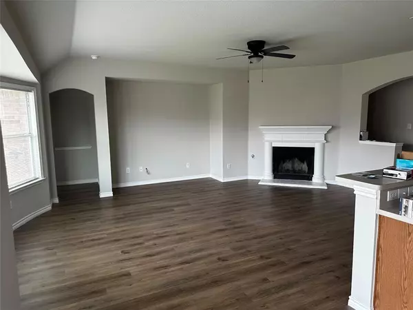 Denton, TX 76210,2512 Clubhouse Drive