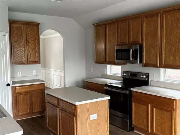 Denton, TX 76210,2512 Clubhouse Drive