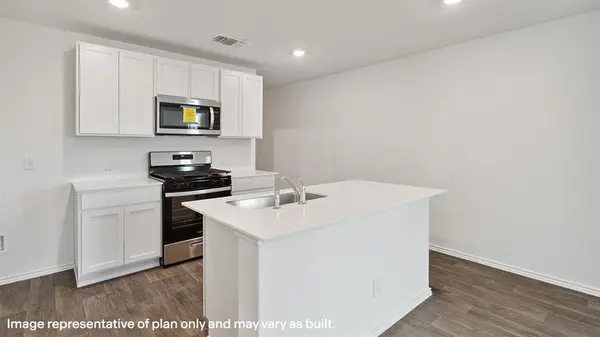 Leonard, TX 75452,109 Choctaw Drive