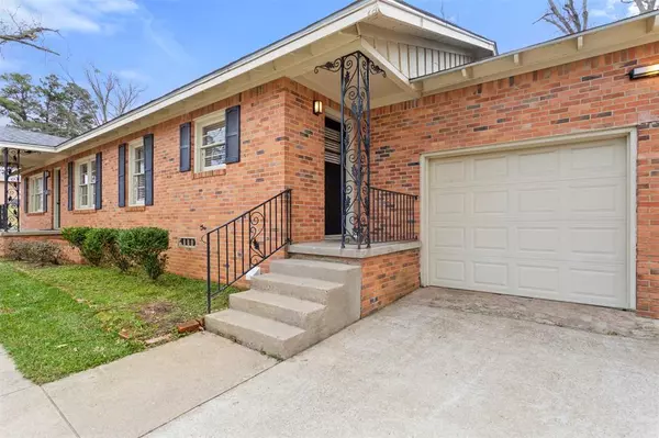 Tyler, TX 75701,921 E Barbara Street