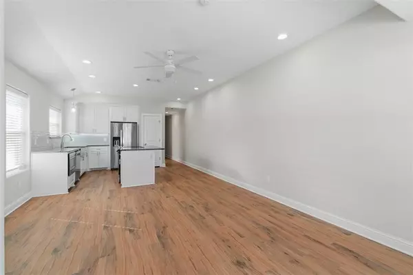 Sherman, TX 75090,802-804 N Broughton Street #802