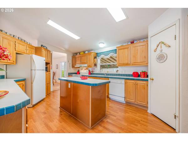 Gresham, OR 97030,900 NE FRANCIS AVE #63