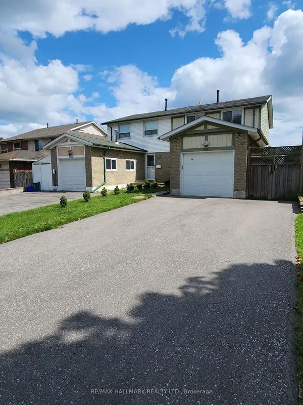 Oshawa, ON L1J 6A3,587 Bon Echo DR