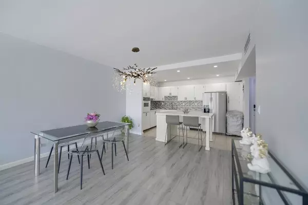 Sunny Isles Beach, FL 33160,19380 Collins Ave #501