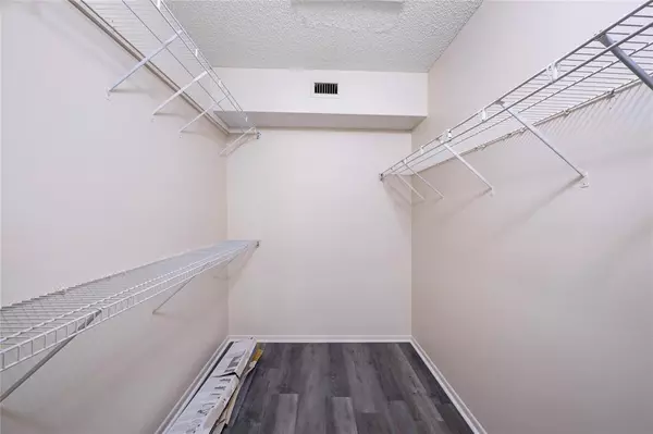 Coral Springs, FL 33067,8801 Wiles Rd #304