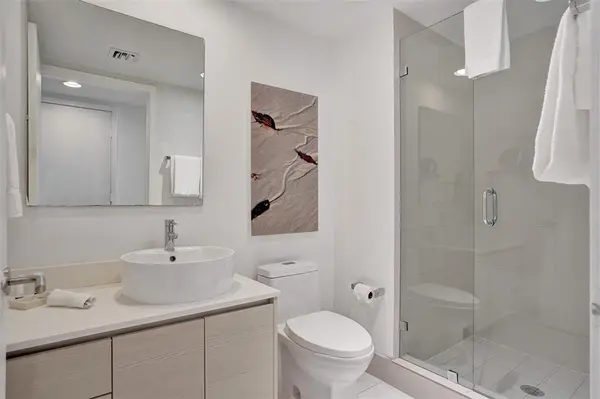 Hallandale Beach, FL 33009,Address not disclosed