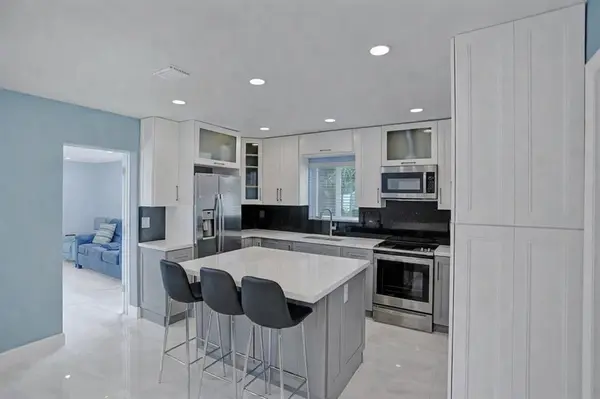 Oakland Park, FL 33334,1580 NE 34th St