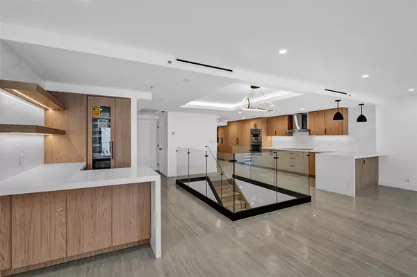 Miami, FL 33131,520 E Brickell Key Dr Unit BH25 #BH25