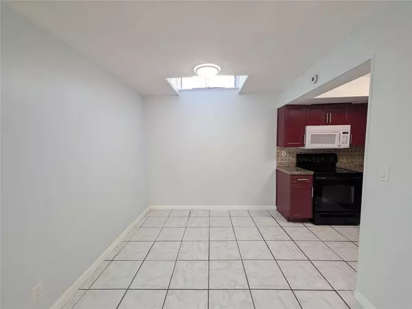 Lauderhill, FL 33313,2221 NW 59th Way #67-C