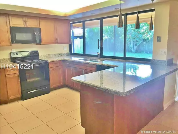 Plantation, FL 33324,10402 NW 6th St