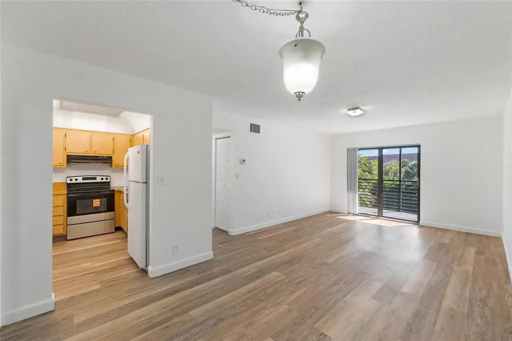 Sunrise, FL 33351,3720 N Pine Island Rd #333