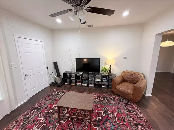 Waxahachie, TX 75165,807 Kaufman Street