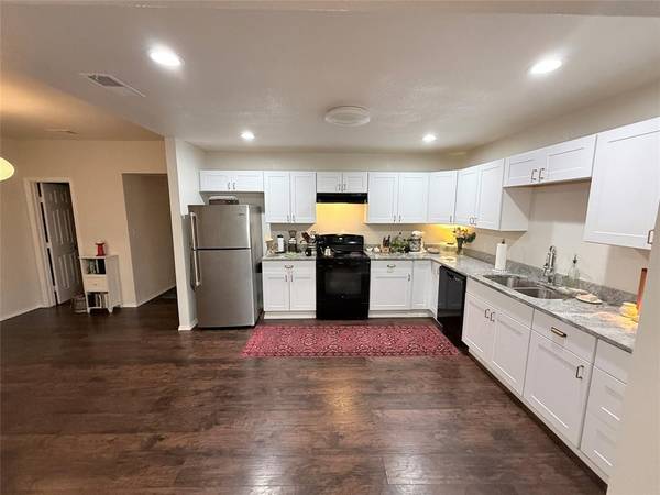 Waxahachie, TX 75165,807 Kaufman Street