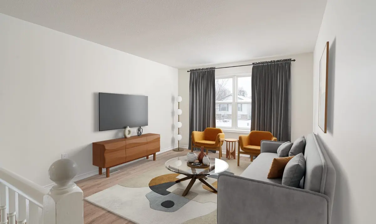 18 Louise LN #Main Fl, Orillia, ON L3V 7W1