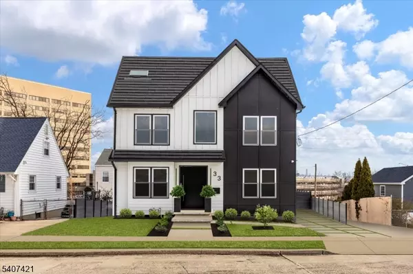 33 Elycroft Pkwy, Rutherford Boro, NJ 07070