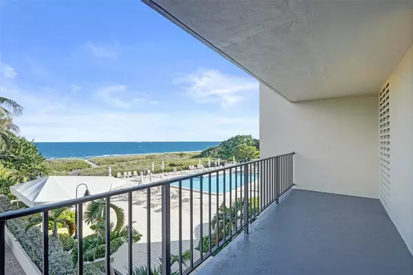Lauderdale By The Sea, FL 33062,1900 S Ocean Blvd #2F