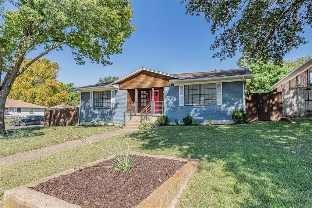 Dallas, TX 75218,10803 Lake Gardens Drive