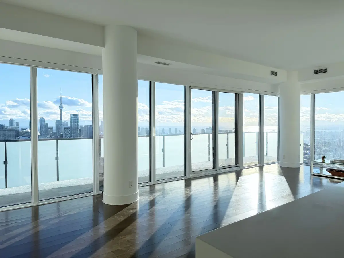 Toronto, ON M5S 0A6,65 St. Mary ST #LPH02