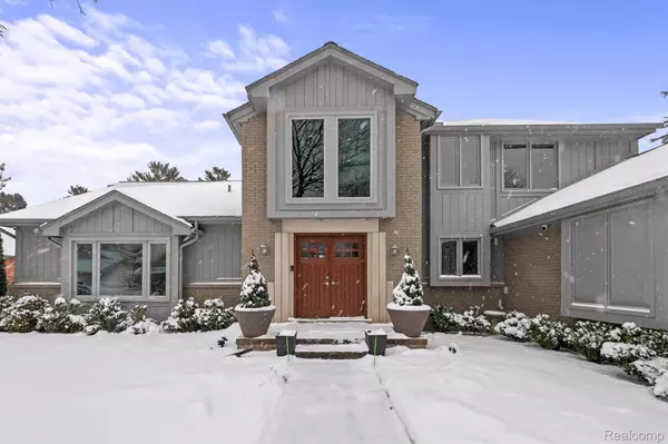 Troy, MI 48098,4926 Oak River DR