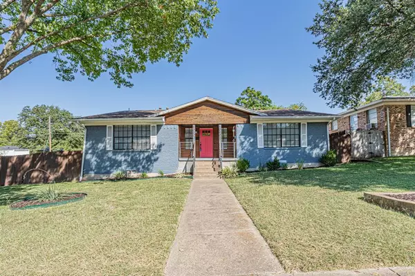 Dallas, TX 75218,10803 Lake Gardens Drive