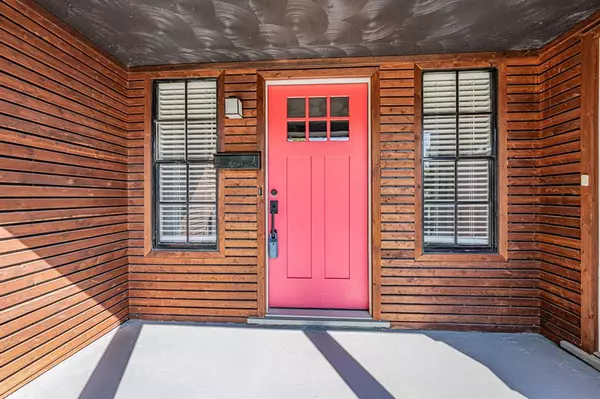 Dallas, TX 75218,10803 Lake Gardens Drive