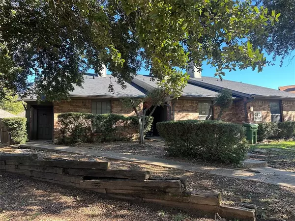 Arlington, TX 76012,617 Lost Springs Court