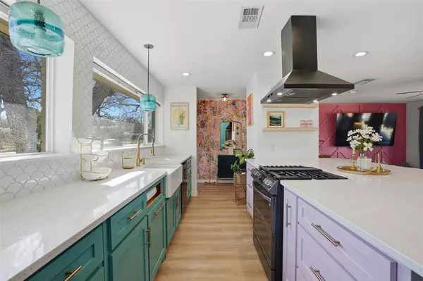 Arlington, TX 76012,1008 Ridgewood Terrace