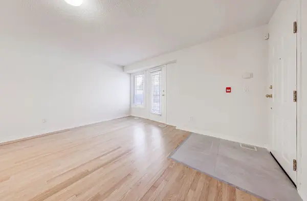 Toronto C07, ON M2N 7G2,118 Finch AVE W #19