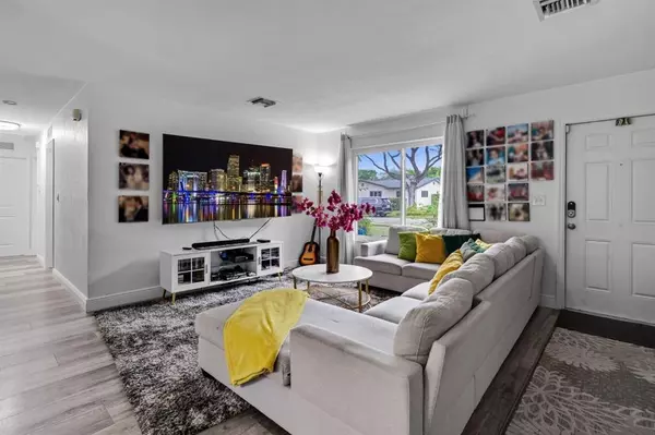 Hollywood, FL 33023,315 S 57th Ave